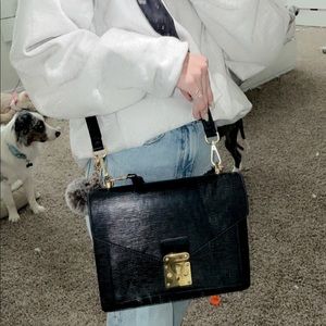 Authentic Louis Vuitton Crossbody bag